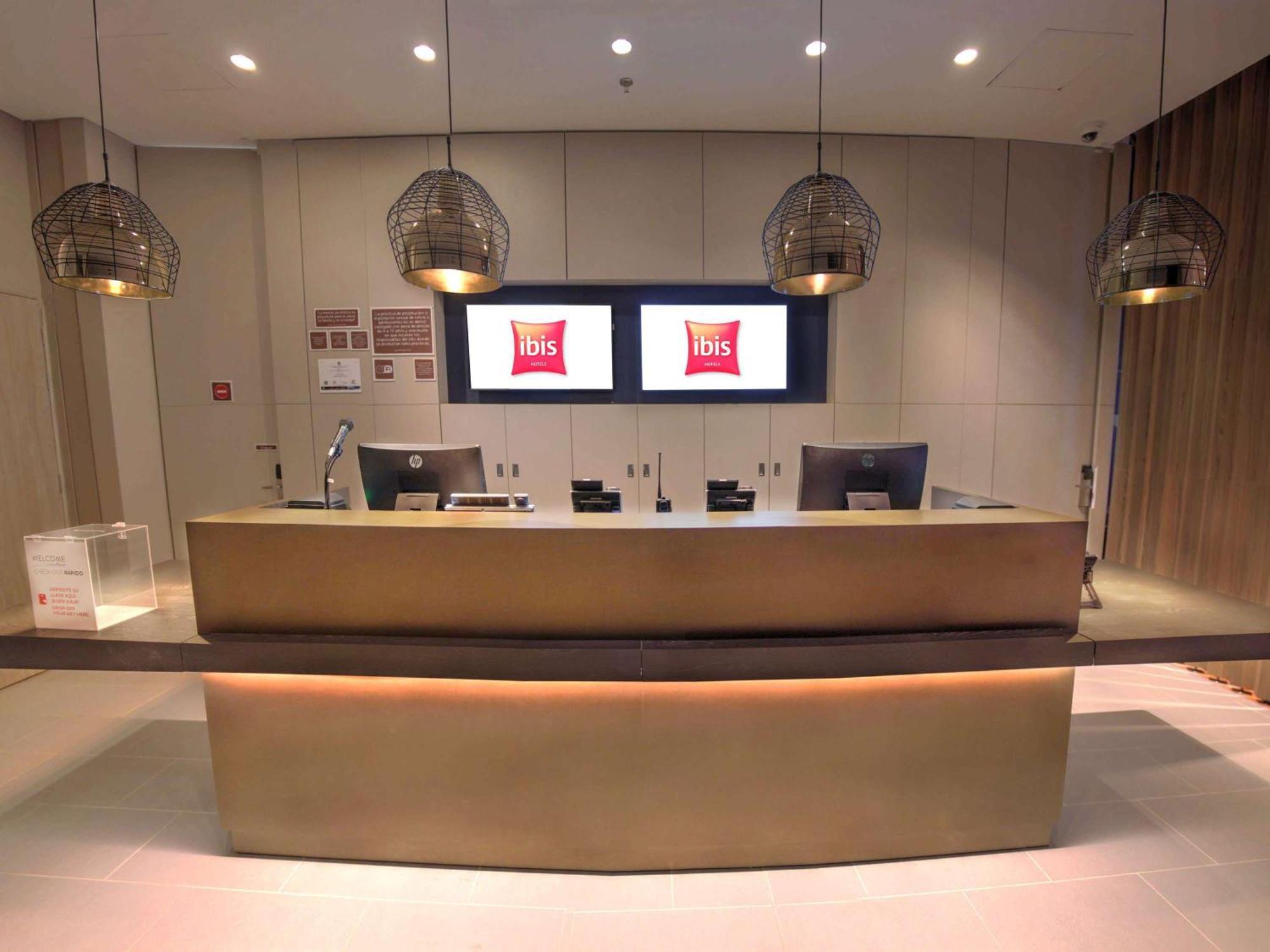Ibis Apartadó Eksteriør bilde