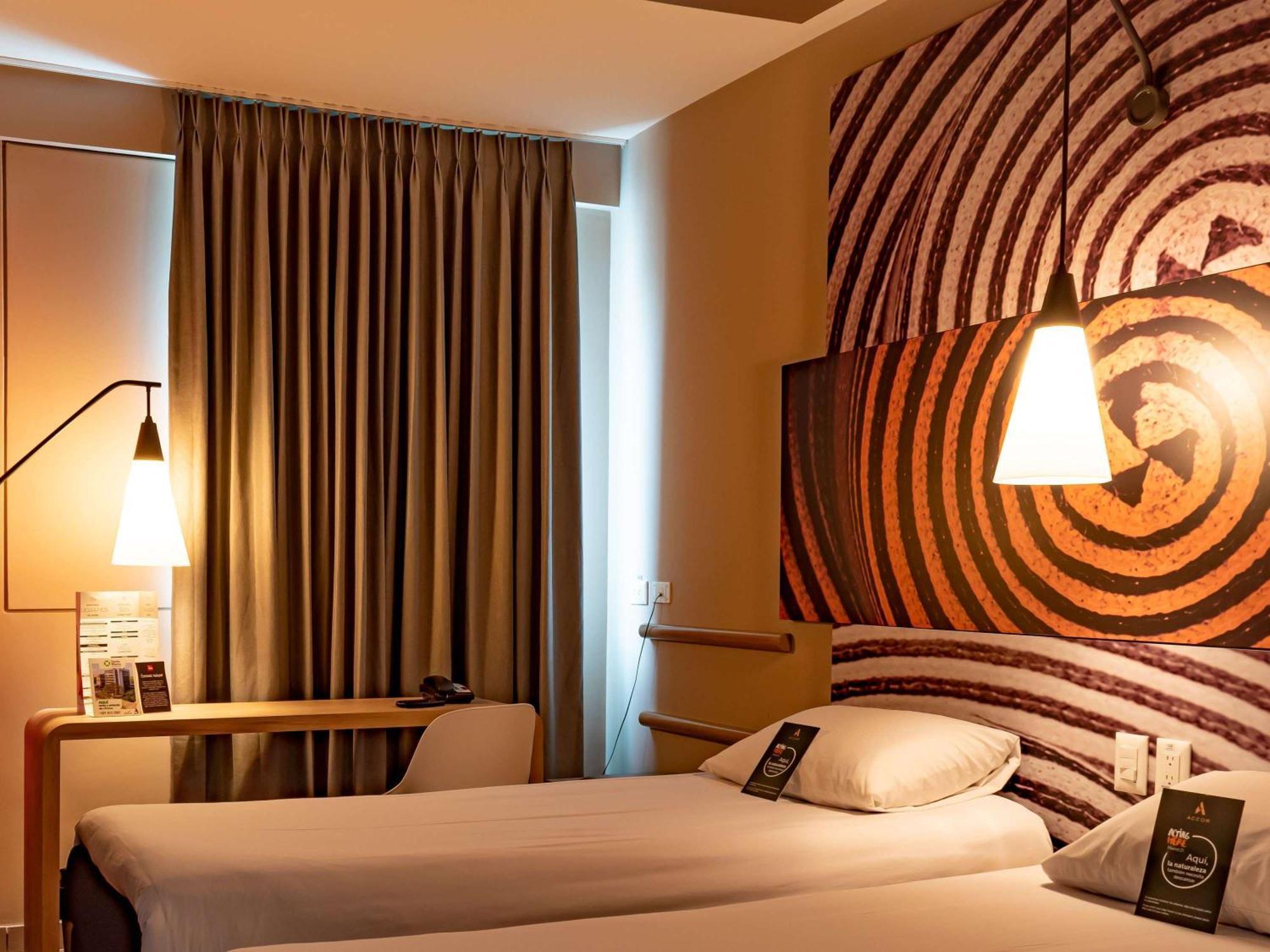 Ibis Apartadó Eksteriør bilde